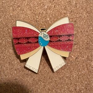 Loungefly Disney Princess Glitter Bow Blind Box Enamel Pin - Moana